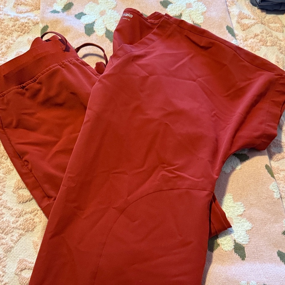 Mandala dark orange Scrub Set - Large Top & Medium Pants